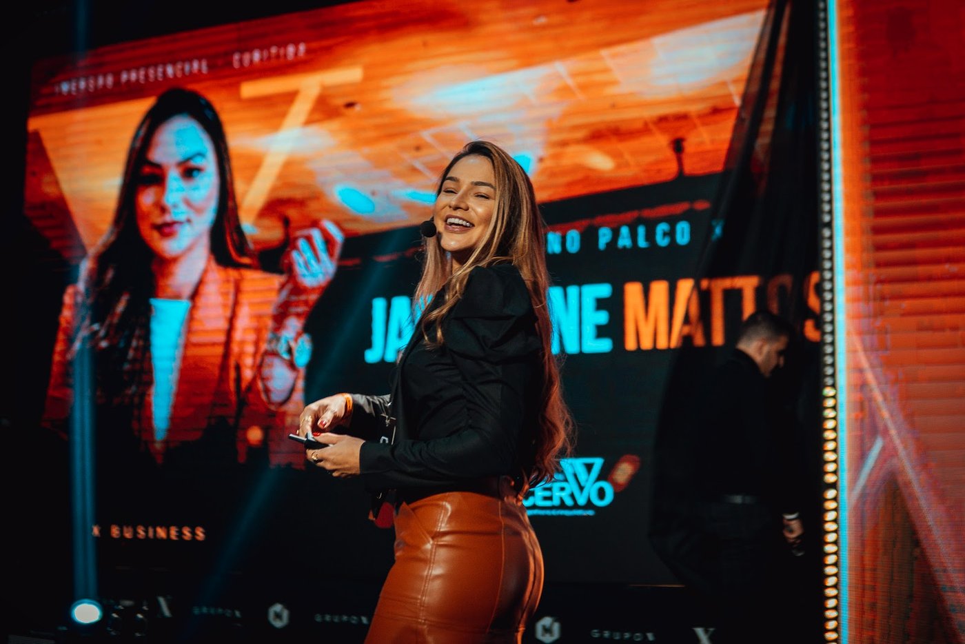 Palestra com o telão do evento
